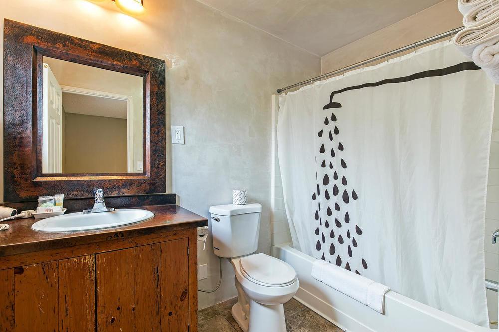 Vineyard Valley Inn โคลเวอร์เดล ภายนอก รูปภาพ